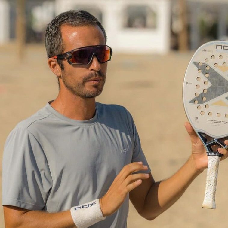 Vic Martínez, entrenador experto de Beach Tennis